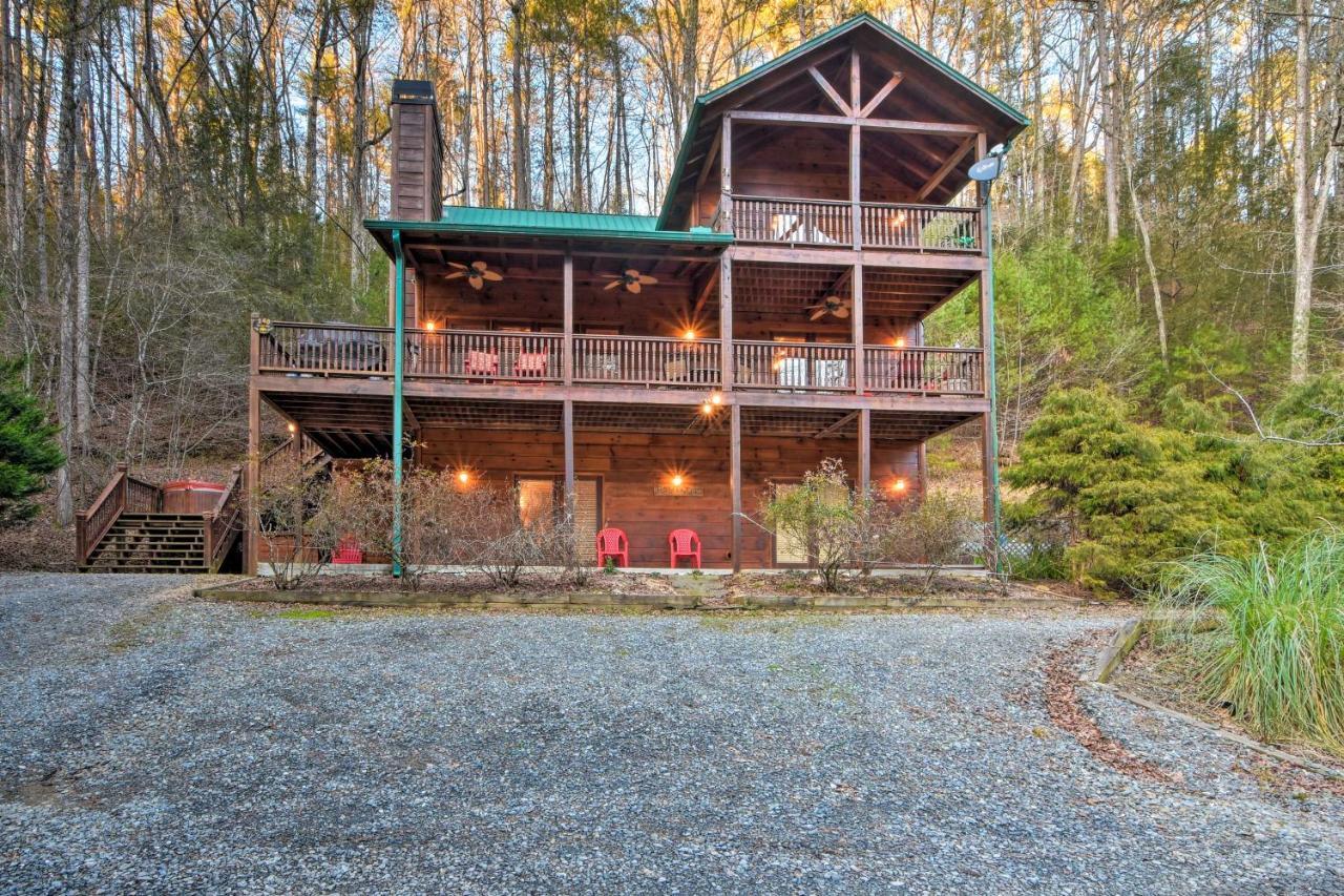 Riverside Ellijay Cabin With Hot Tub And Game Room Exterior photo