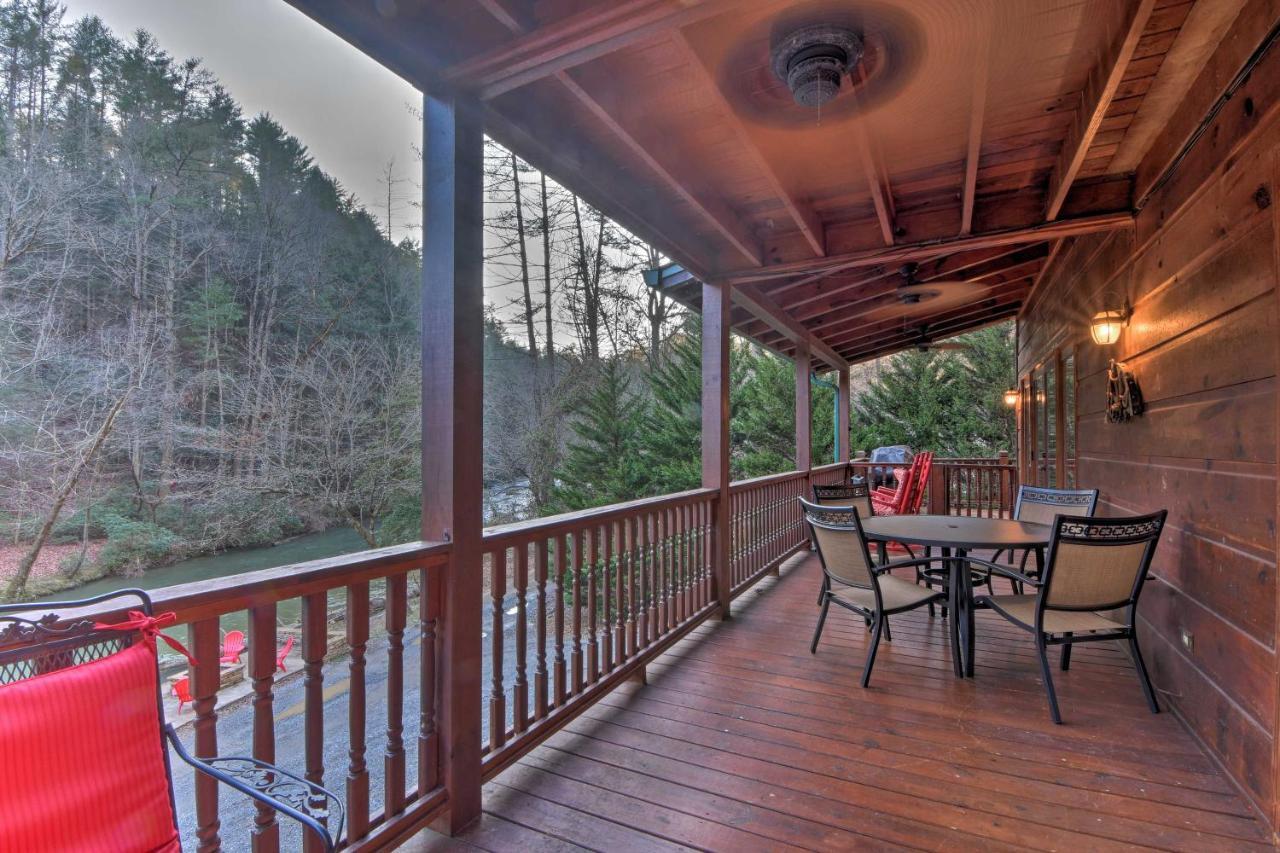 Riverside Ellijay Cabin With Hot Tub And Game Room Exterior photo